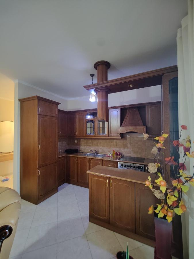 City Center Apartment Берат Екстер'єр фото