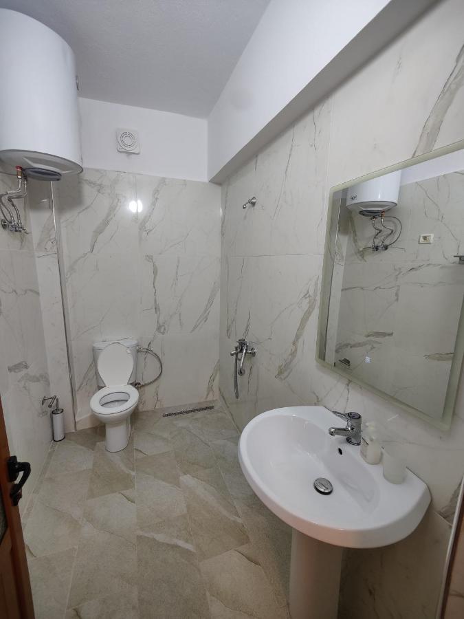 City Center Apartment Берат Екстер'єр фото